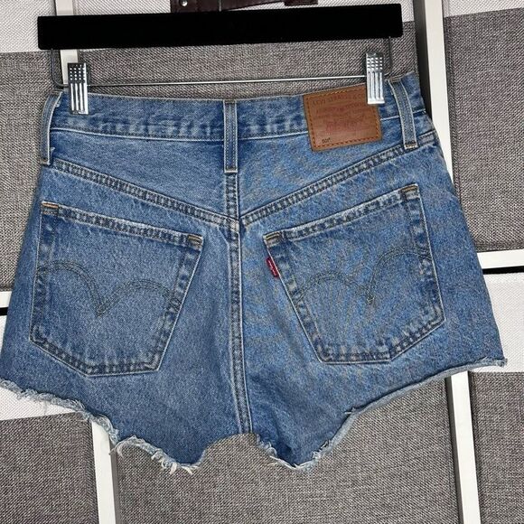 Levi's 501 Cut Off Distressed Jean Shorts Size 25 - Picture 13 of 13